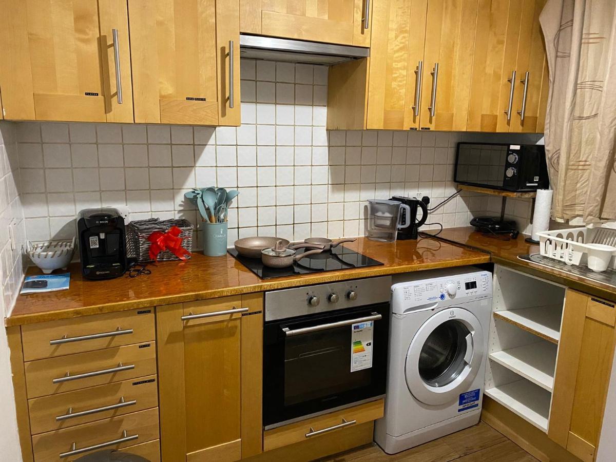 Huge And Affordable 3 Bedroom Flat In Hammersmith For 7 People With Welcome Breakfast Londyn Zewnętrze zdjęcie