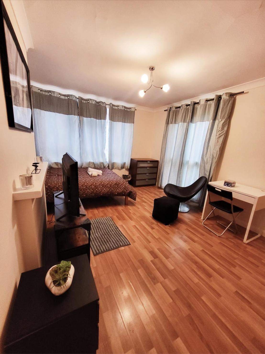 Huge And Affordable 3 Bedroom Flat In Hammersmith For 7 People With Welcome Breakfast Londyn Zewnętrze zdjęcie