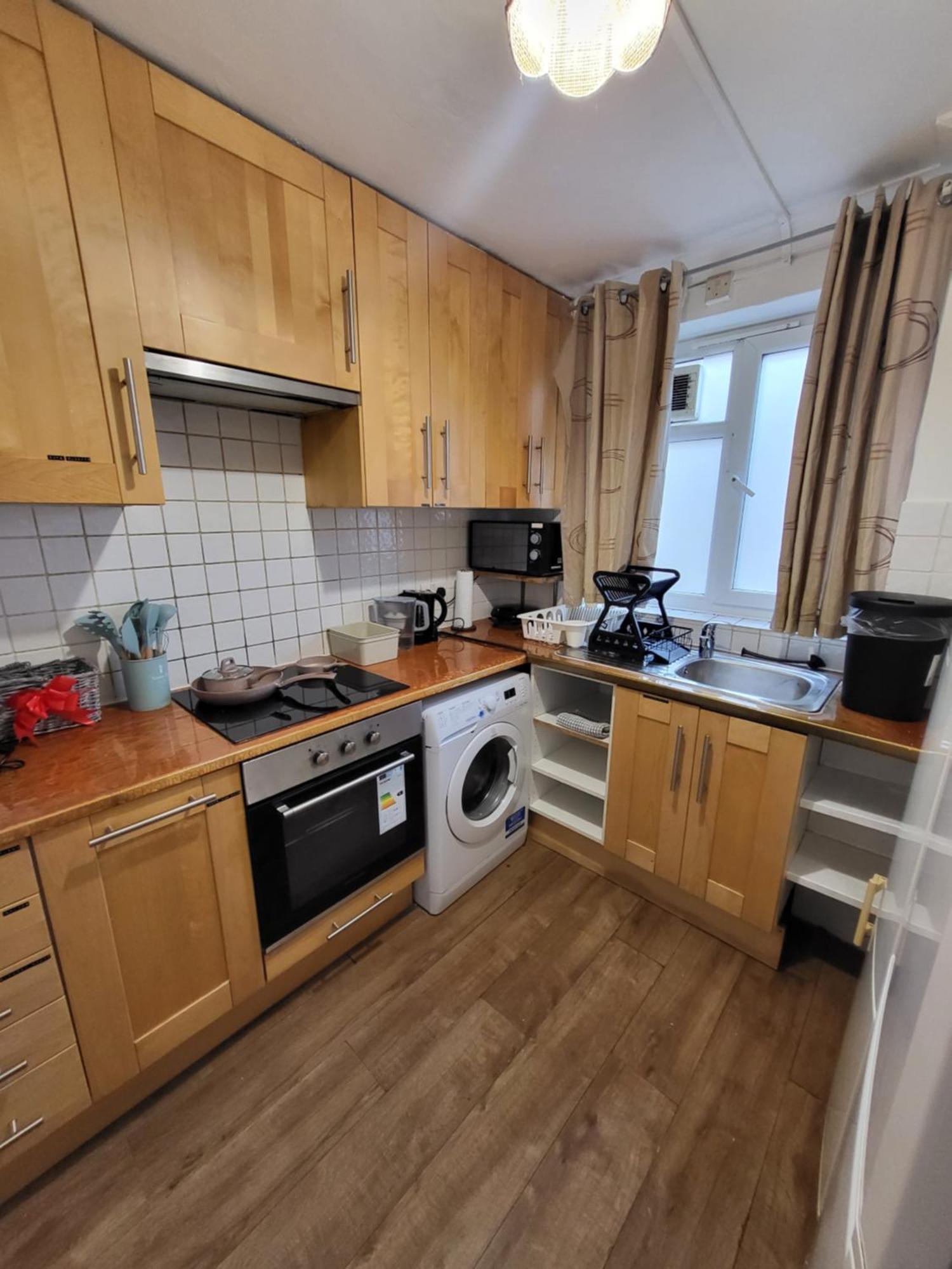 Huge And Affordable 3 Bedroom Flat In Hammersmith For 7 People With Welcome Breakfast Londyn Zewnętrze zdjęcie