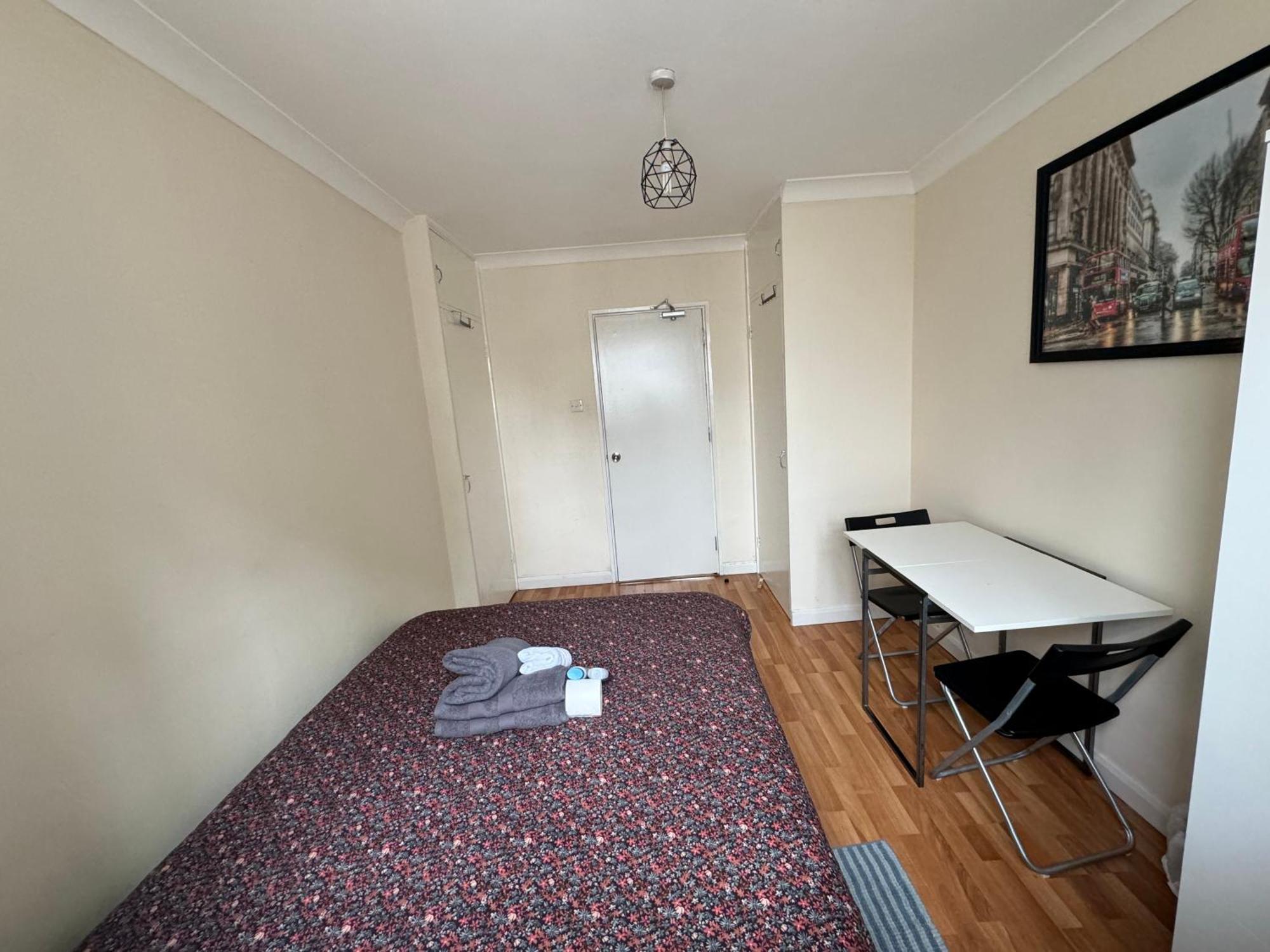 Huge And Affordable 3 Bedroom Flat In Hammersmith For 7 People With Welcome Breakfast Londyn Zewnętrze zdjęcie