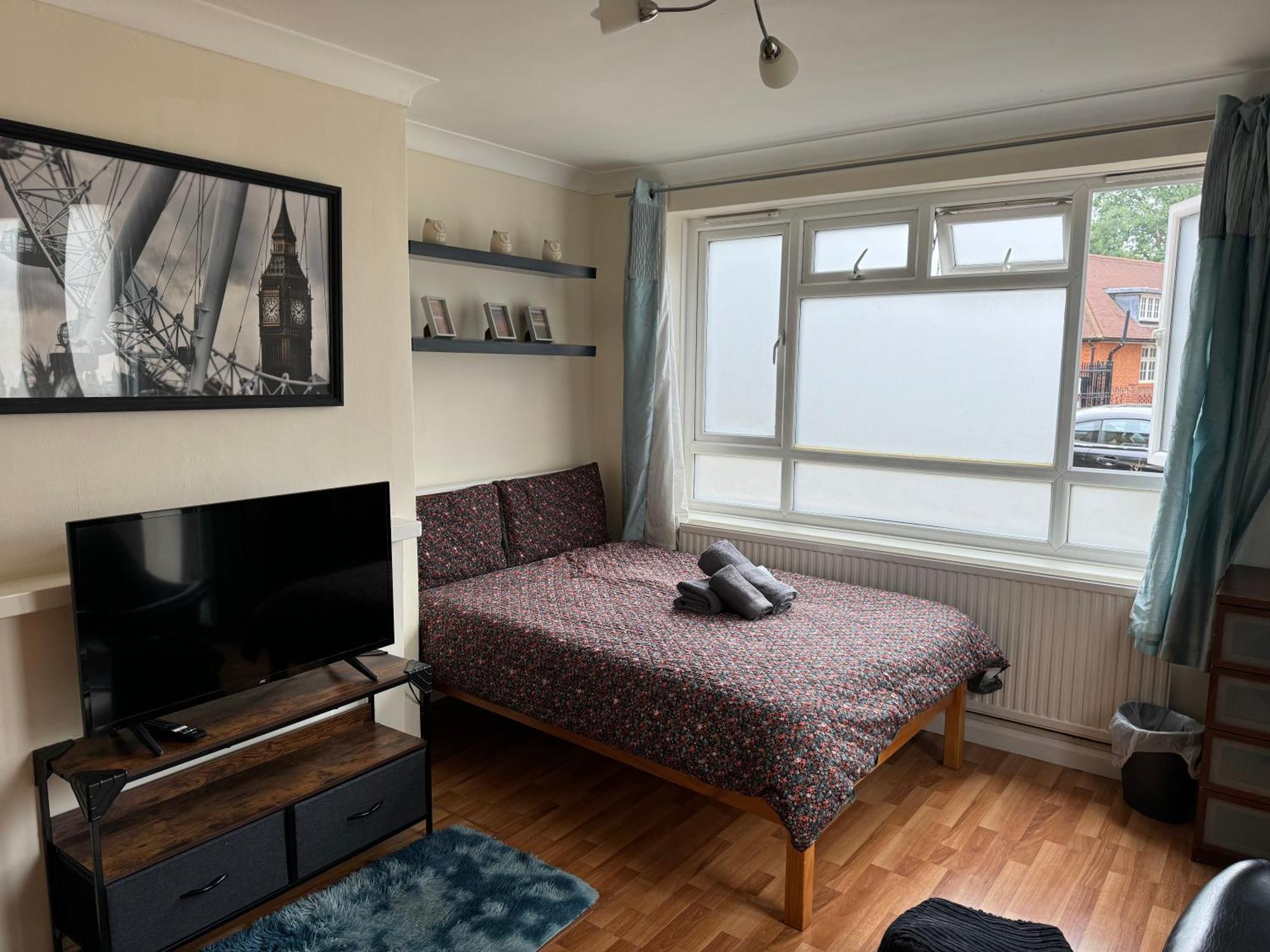 Huge And Affordable 3 Bedroom Flat In Hammersmith For 7 People With Welcome Breakfast Londyn Zewnętrze zdjęcie